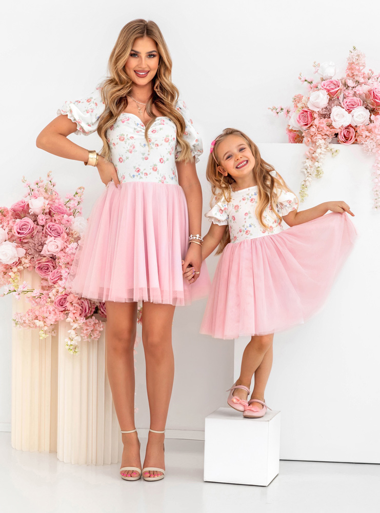 Zestaw sukienek w kwiatki z tiulowym dołem mama i córka Leara - wzór 1 - Kolor : Wzór 1- Rozmiar : 116/122- Rozmiar dla mamy : L/XL