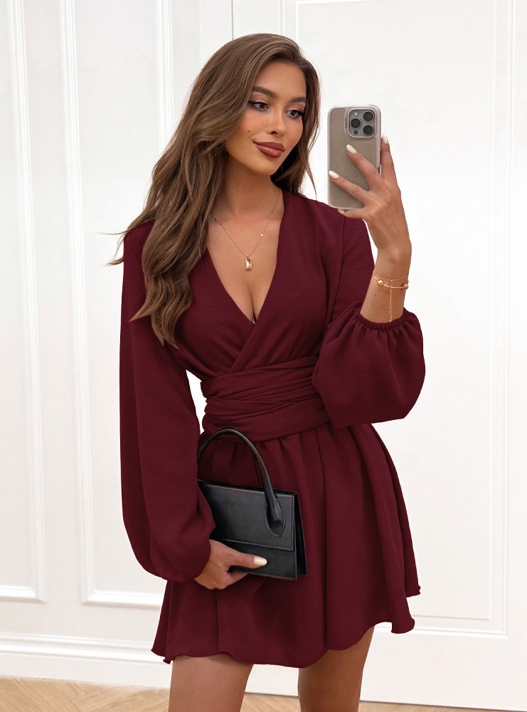 Bordowy kombinezon jak sukienka z bufiastymi rękawami Dilettia - Kolor : Bordowy- Rozmiar : L/XL